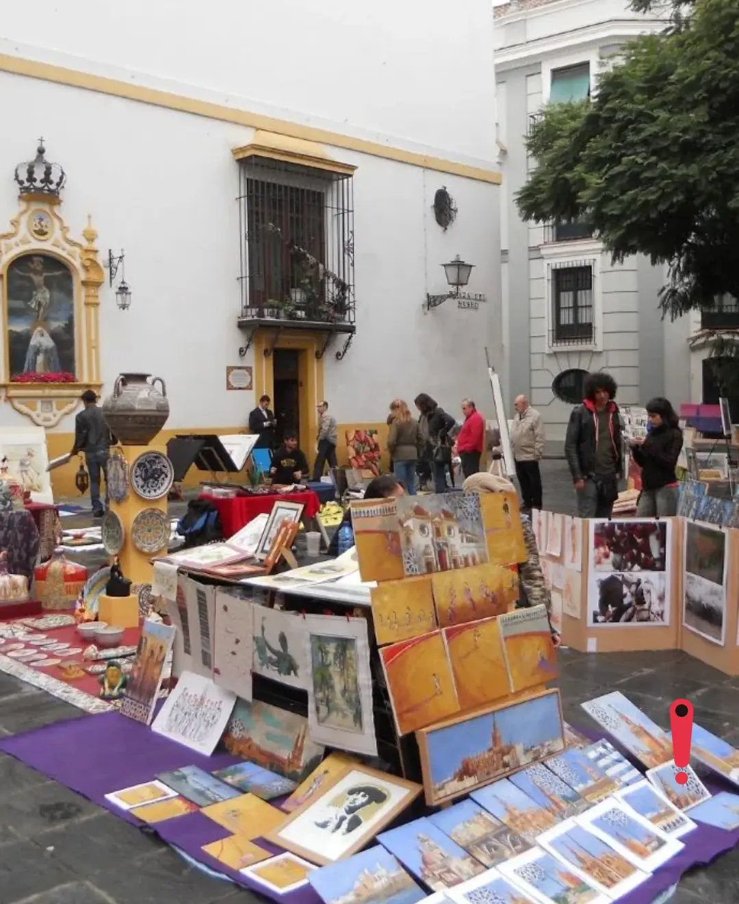 Mercadillo de arte de la Plaza del Museo